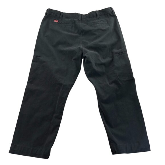 Wrangler Men's Workwear Pants Size 38x26 Hemmed Black Straight Leg Casual - Picture 2 of 16